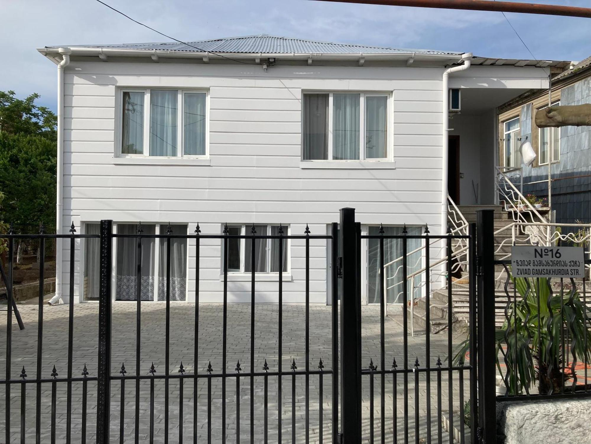 West House Ξενοδοχείο Kobuleti Εξωτερικό φωτογραφία